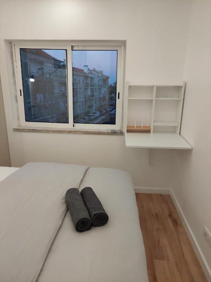 Lisbon South Bay Rooms Almada Exterior foto