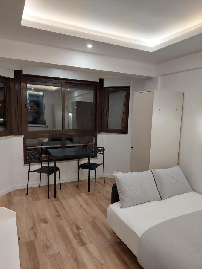 Lisbon South Bay Rooms Almada Exterior foto