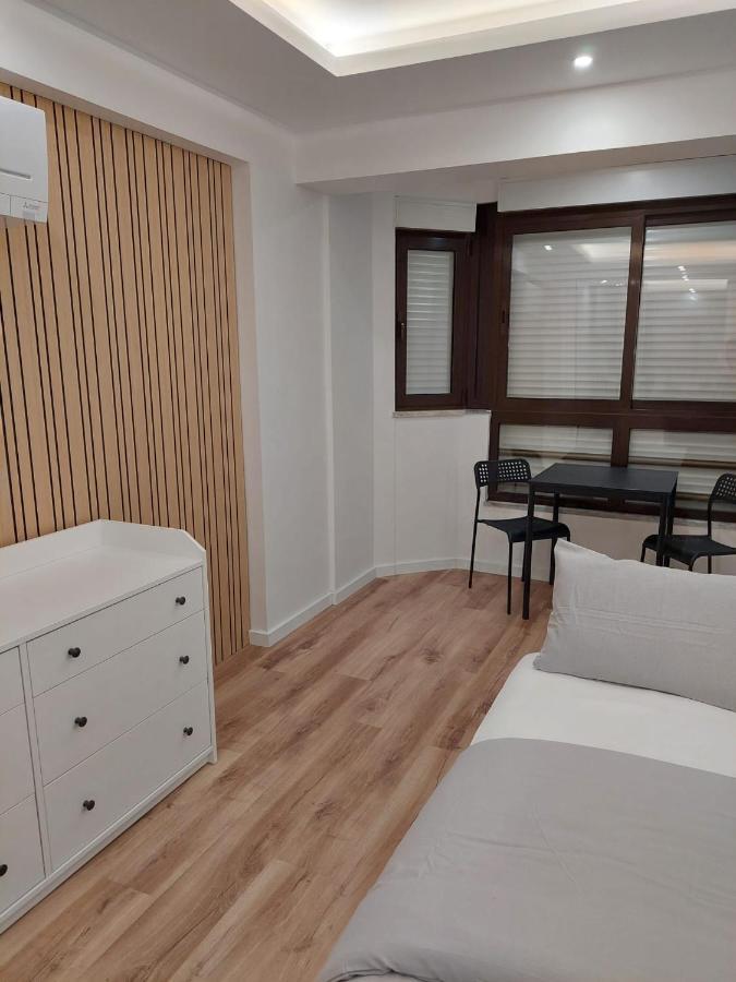 Lisbon South Bay Rooms Almada Exterior foto