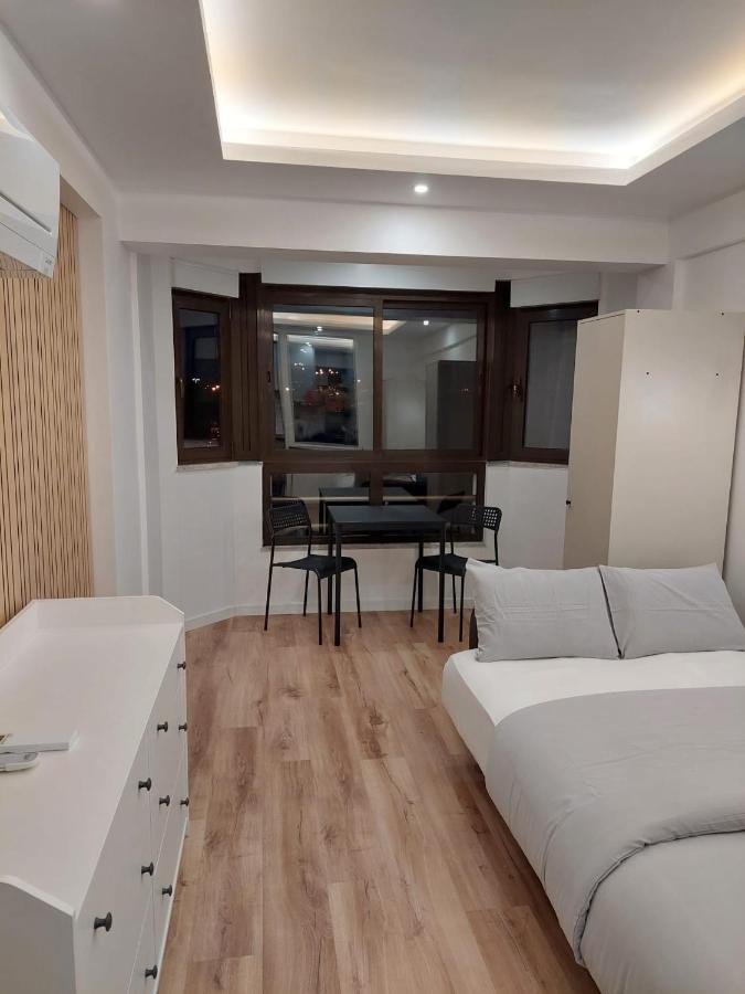 Lisbon South Bay Rooms Almada Exterior foto