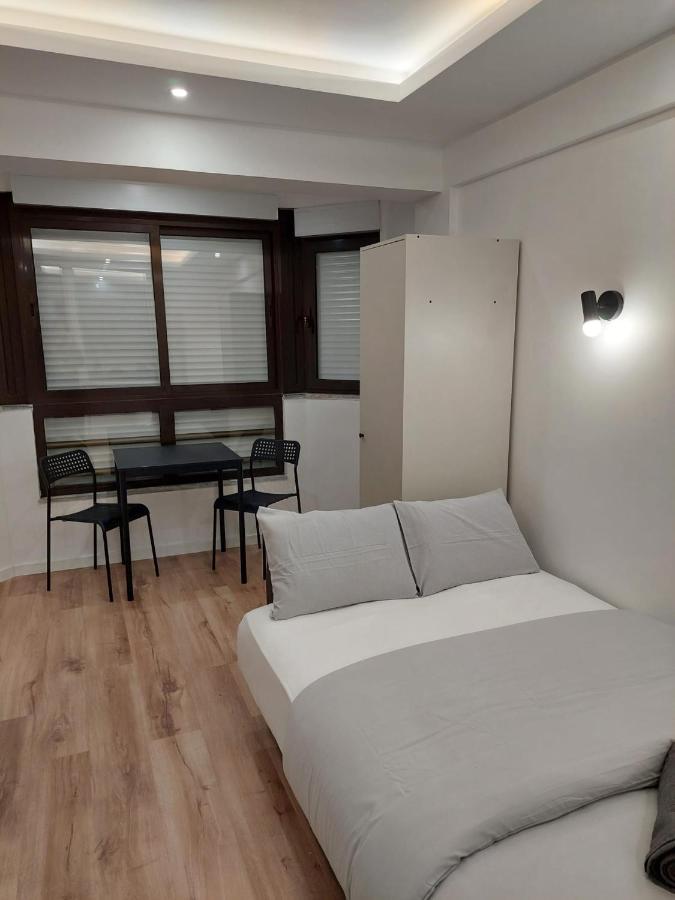 Lisbon South Bay Rooms Almada Exterior foto